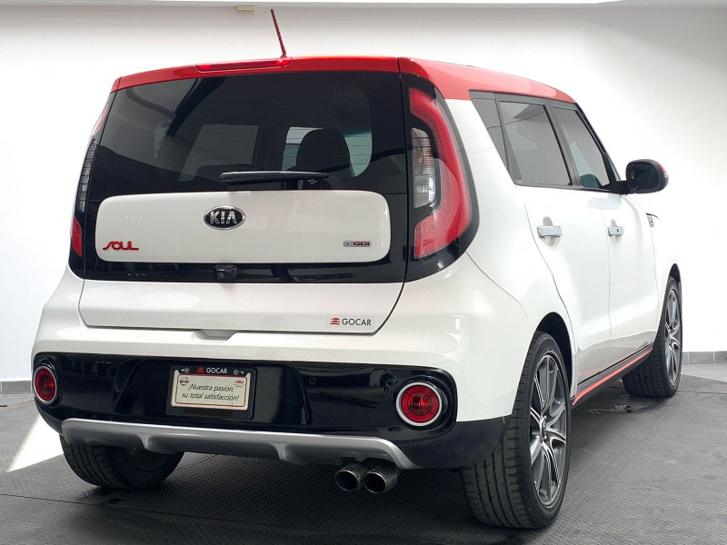 KIA Soul  5 pts. SX, 1.6T, TA, a/ac. Aut., f. led, xenón, RA-18 2018
